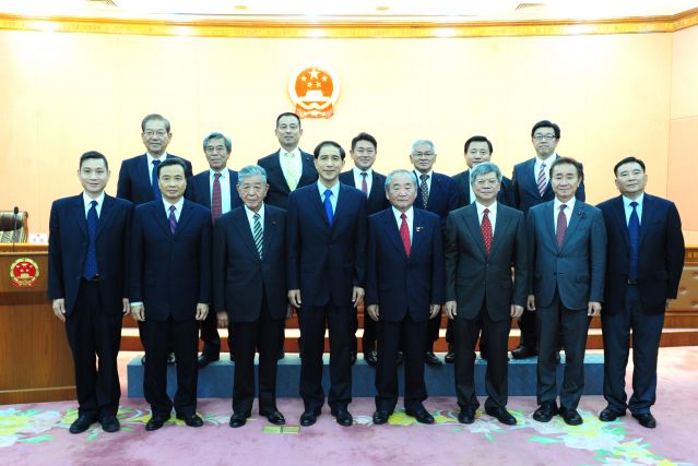 5-21 長(zhǎng)崎市議會(huì)議長(zhǎng)來(lái)訪合影留念.JPG